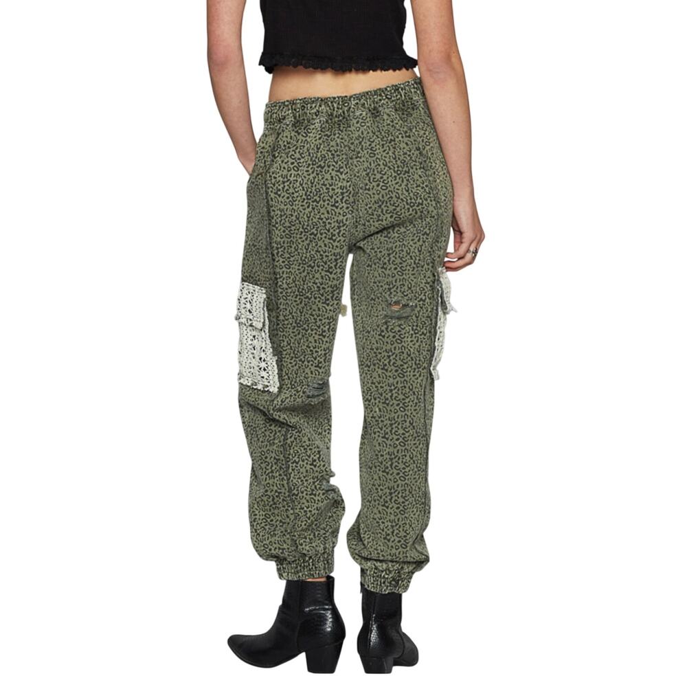 POL Leopard Cargo Pants, NWT, Multiple Sizes - Picture 3 of 5